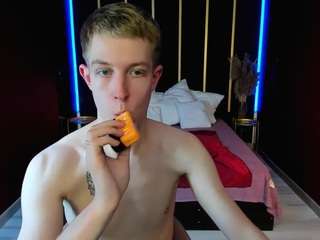 dylannorton live cam profile