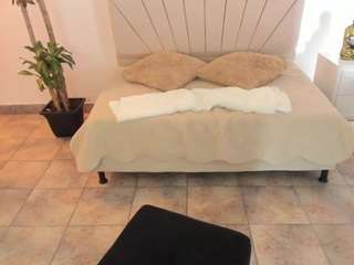 sara-stormy live cam profile