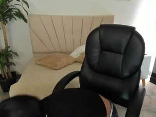 le modèle sara-stormy est en webcam porno dans un show sur le site camsoda, il possède les tags suivants: ahegao,amateur,twerk,toys,strip,sexy,sex,no smoking,no drinking,nature,naked,lush,lovense,fetish,feet,erotic dance,dildo,butt plug,brown eyes,body massage