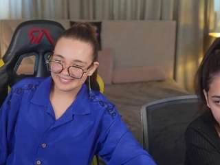 anettakiss's CamSoda show and profile