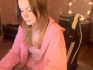 loreestewarts webcam