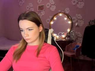Live webcam model loreestewarts on Soda Cams