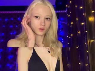 Adriana live webcam show