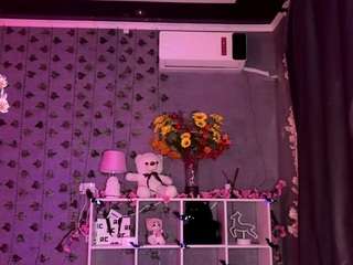 Adriana live cam preview