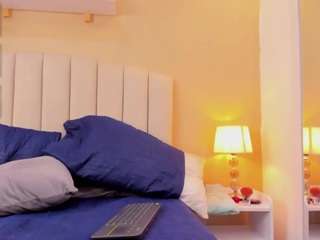 sara-kitten19 webcam