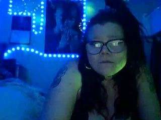 sexybimilf6992 webcam