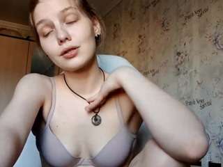 le modèle thanhstrathy est en webcam porno dans un show sur le site camsoda, il possède les tags suivants: ahegao,ass bouncing,blue eyes,dirty talk,doggy style,fingering,flashing,no drinking,no smoking,skinny,striptease,teen 18,young adult,blonde hair,hd,small tits