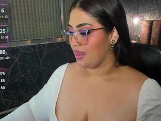 innaxl's CamSoda show and profile
