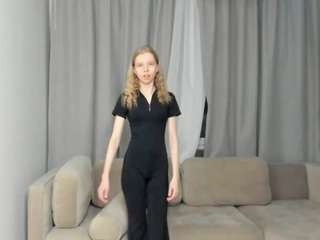 marileemesta live cam profile