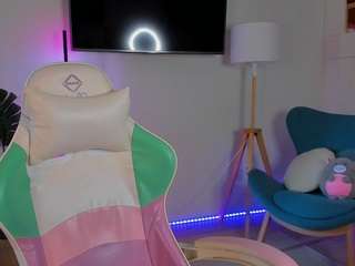 nicole-delux live webcam show
