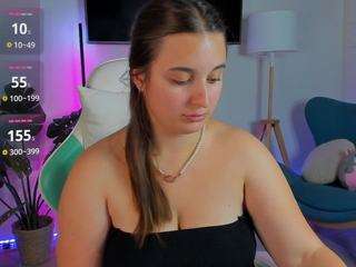 Nicole-DeLux live webcam show