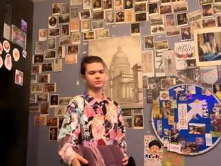 roselyncriton live cam profile