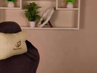 leslie-wholshh webcam