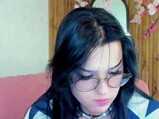 leslie-wholshh Live Webcam on CamSoda