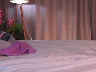 Live webcam model trinatinkle on Soda Cams