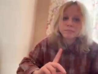 Live webcam model alysestrawn on Soda Cams