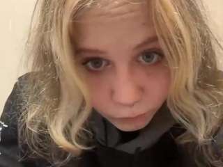 alysestrawn Live Webcam on CamSoda