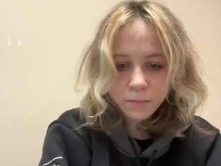 alysestrawn Live Webcam on CamSoda