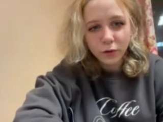 alysestrawn Live Webcam on CamSoda