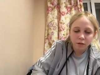 alysestrawn Live Webcam on CamSoda