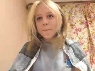 alysestrawn's CamSoda show and profile