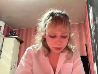 alysestrawn Live Webcam on CamSoda