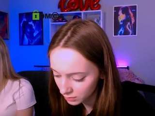 chloe-ley1 live cam profile