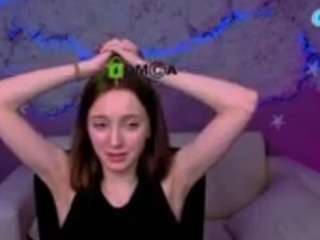 chloe-ley1