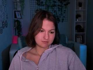 chloe-ley1