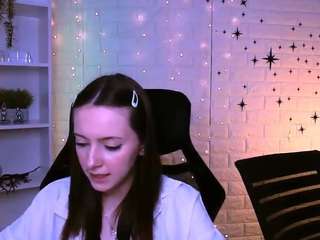 chloe-ley1