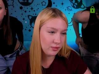 chloe-ley1