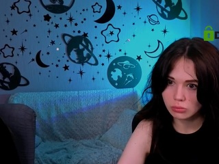 chloe-ley1
