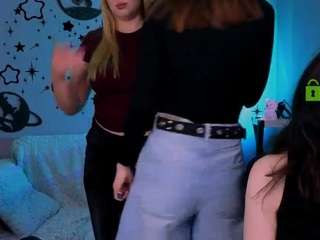 chloe-ley1