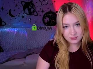 chloe-ley1
