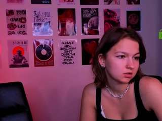 chloe-ley1