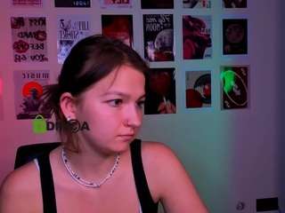 chloe-ley1