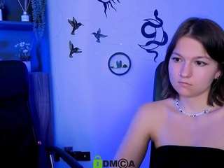 chloe-ley1