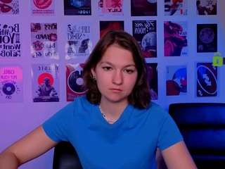 chloe-ley1