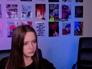 chloe-ley1