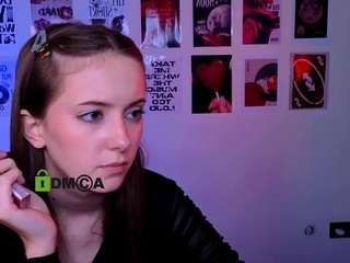 chloe-ley1