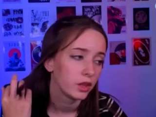 chloe-ley1