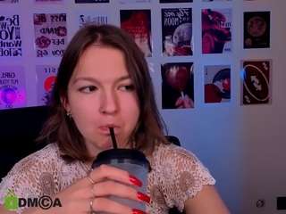 chloe-ley1