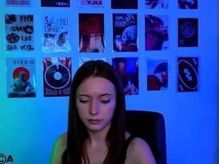 chloe-ley1