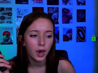 chloe-ley1