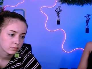chloe-ley1 live profile