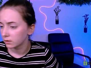 chloe-ley1 live webcam show