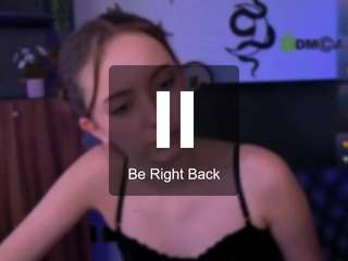 chloe-ley1