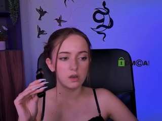 chloe-ley1