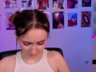 chloe-ley1