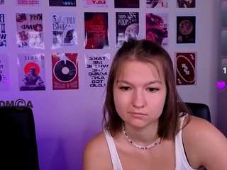 chloe-ley1